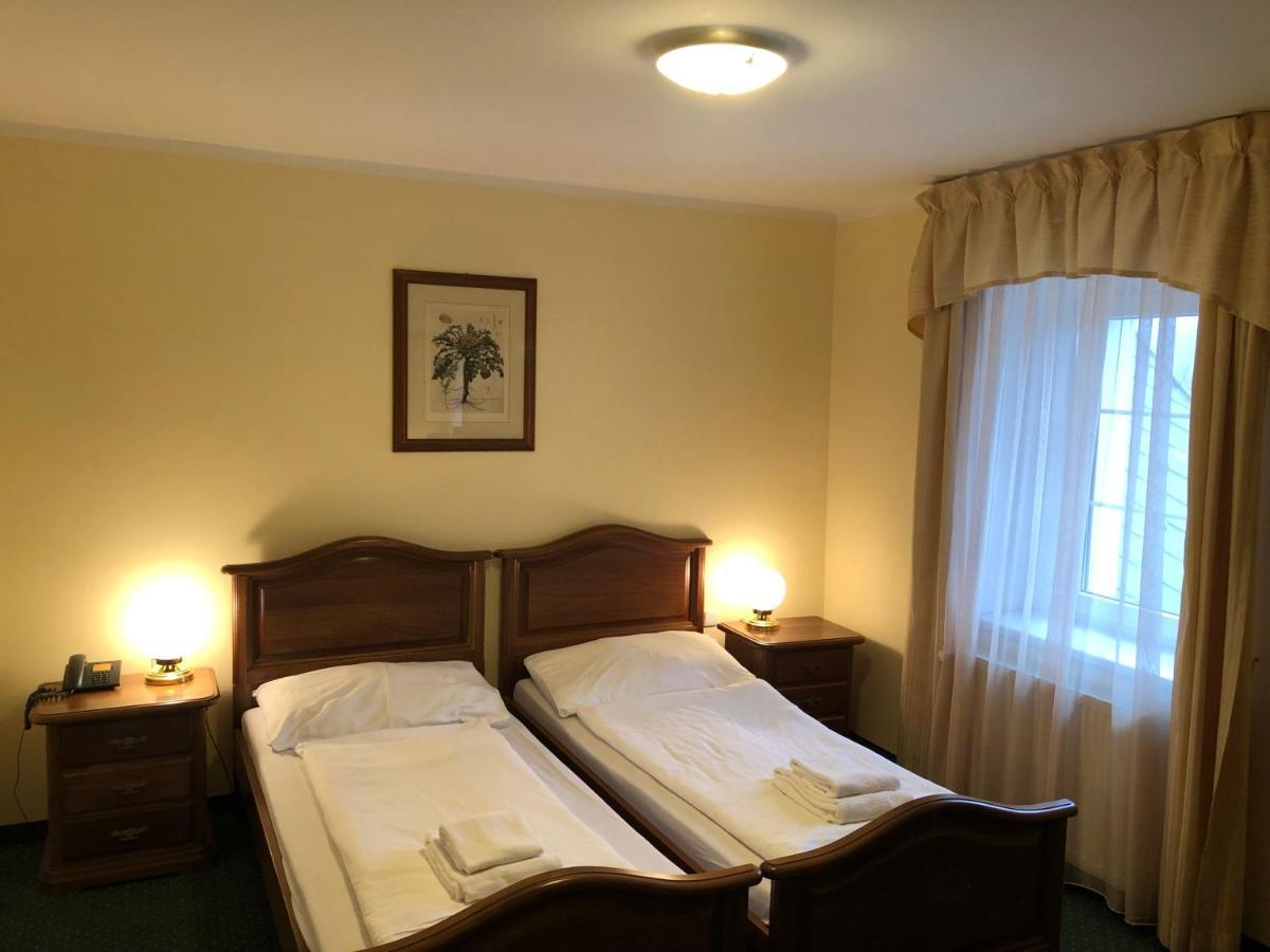 Hotel U Zamecku Cihelny Karlovy Vary Extérieur photo
