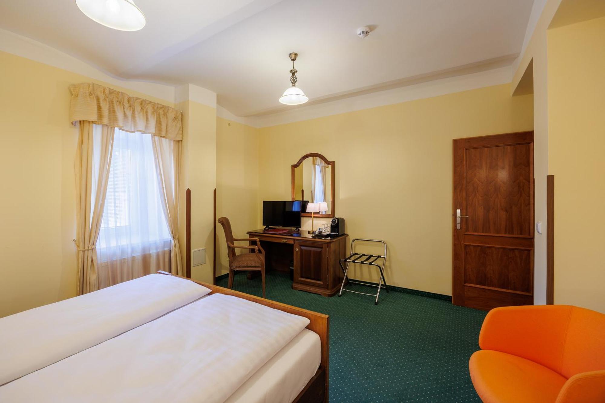 Hotel U Zamecku Cihelny Karlovy Vary Extérieur photo