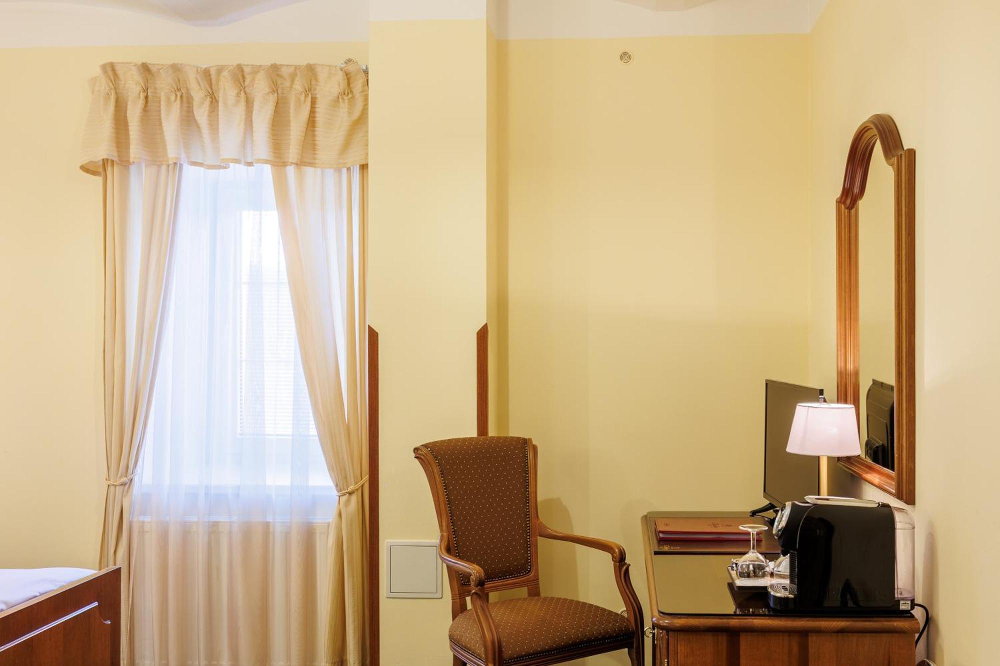 Hotel U Zamecku Cihelny Karlovy Vary Extérieur photo