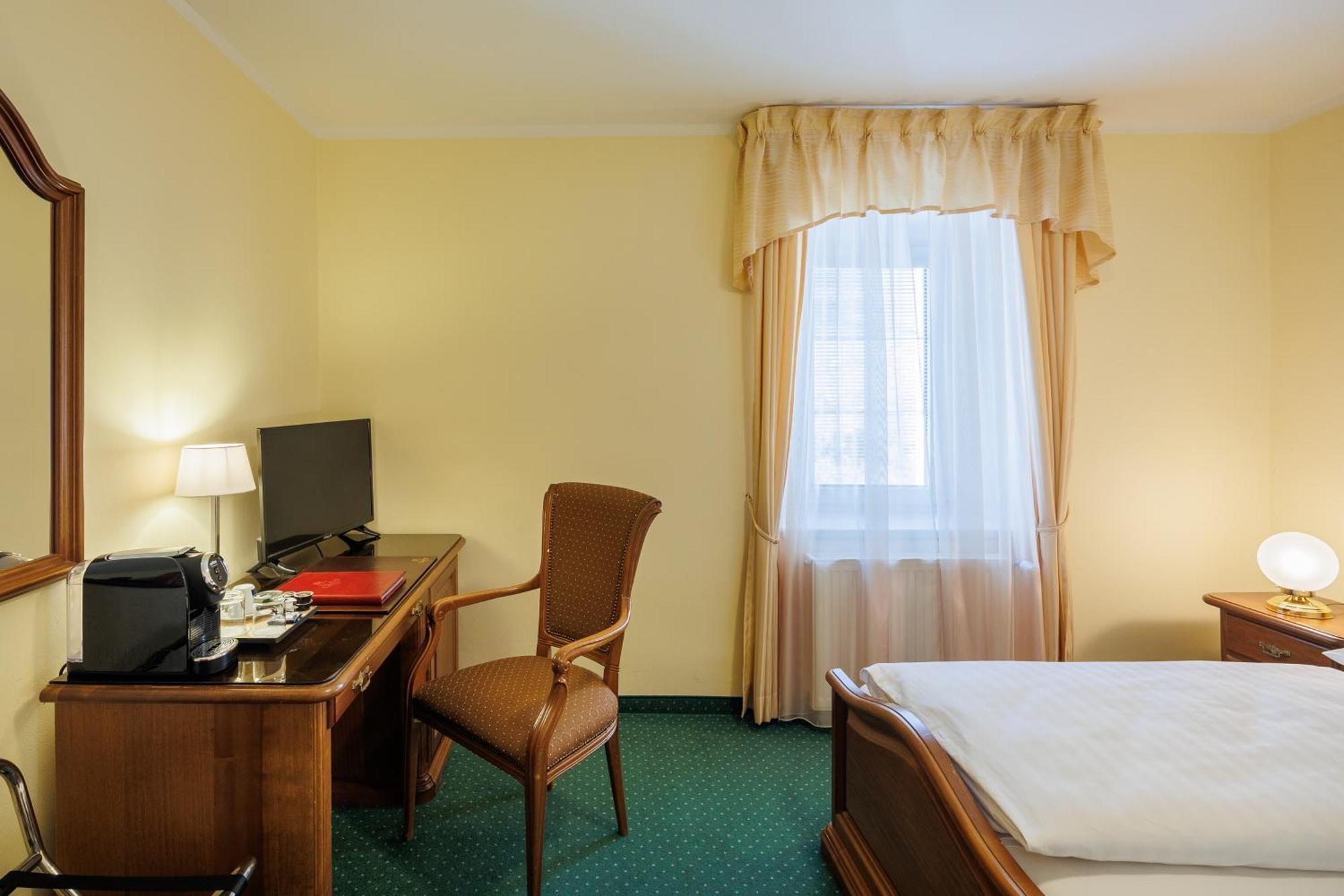 Hotel U Zamecku Cihelny Karlovy Vary Extérieur photo