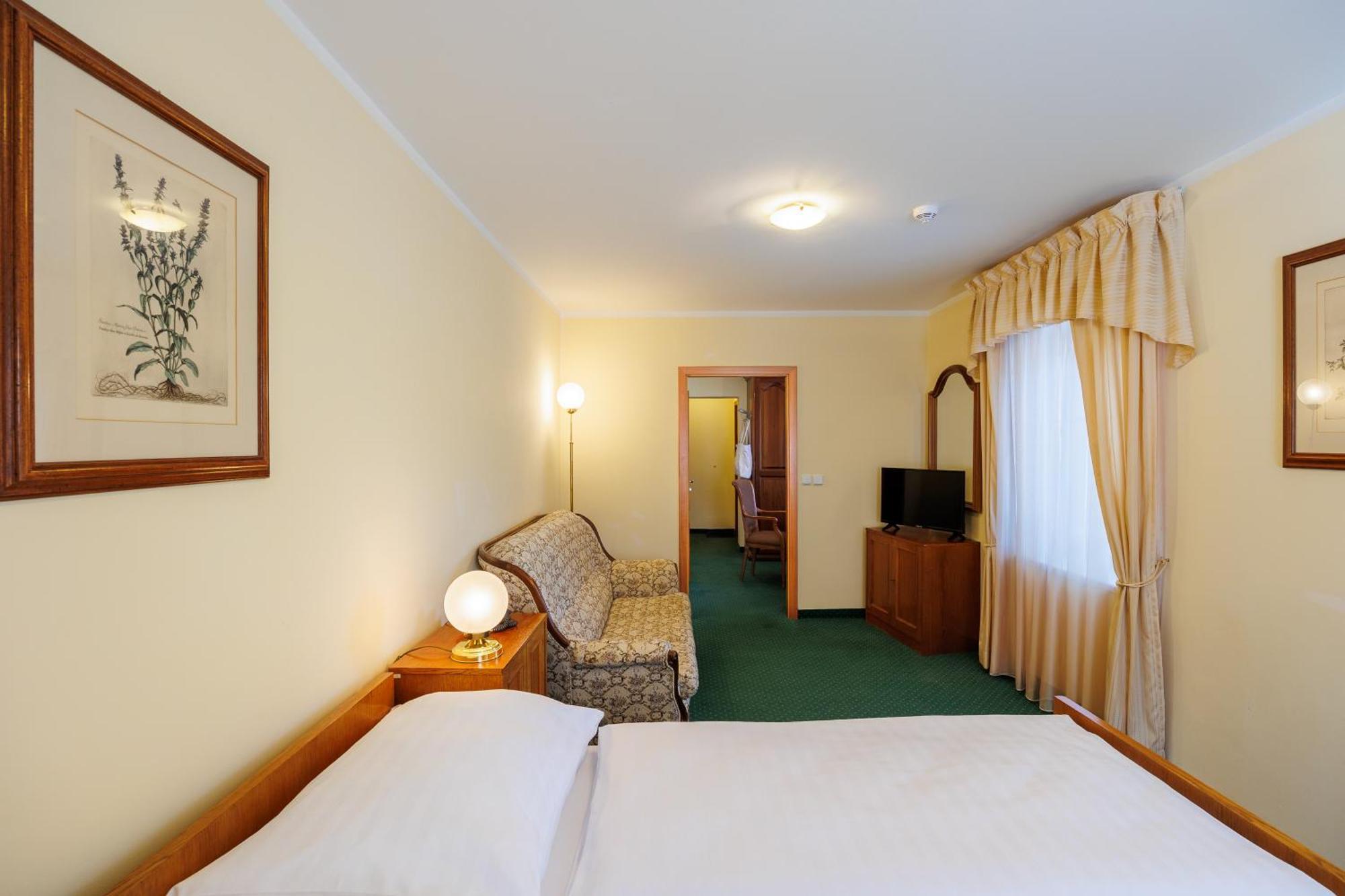 Hotel U Zamecku Cihelny Karlovy Vary Extérieur photo