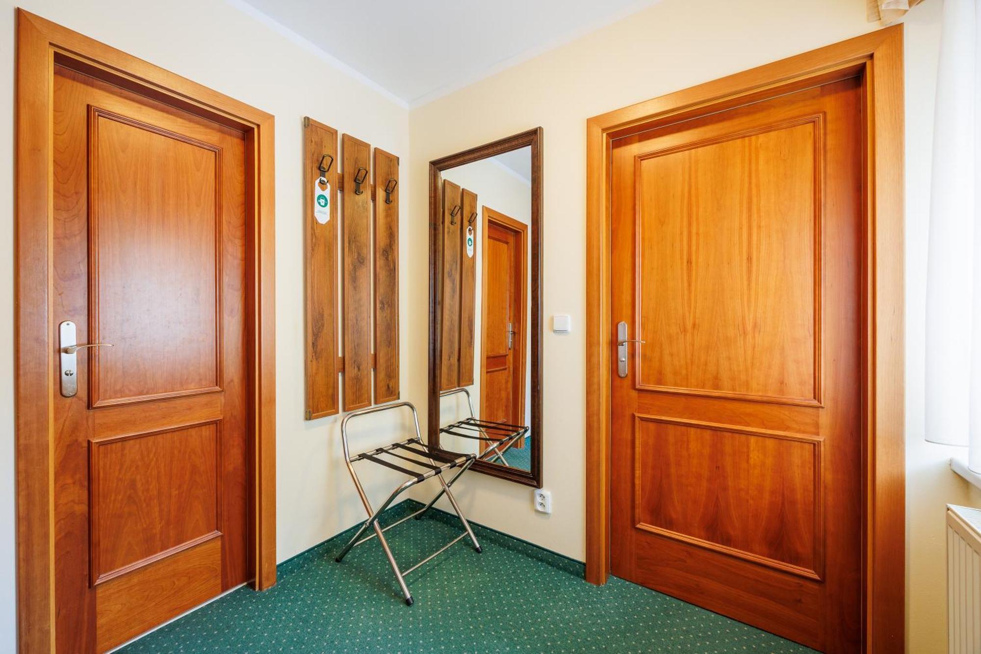 Hotel U Zamecku Cihelny Karlovy Vary Extérieur photo