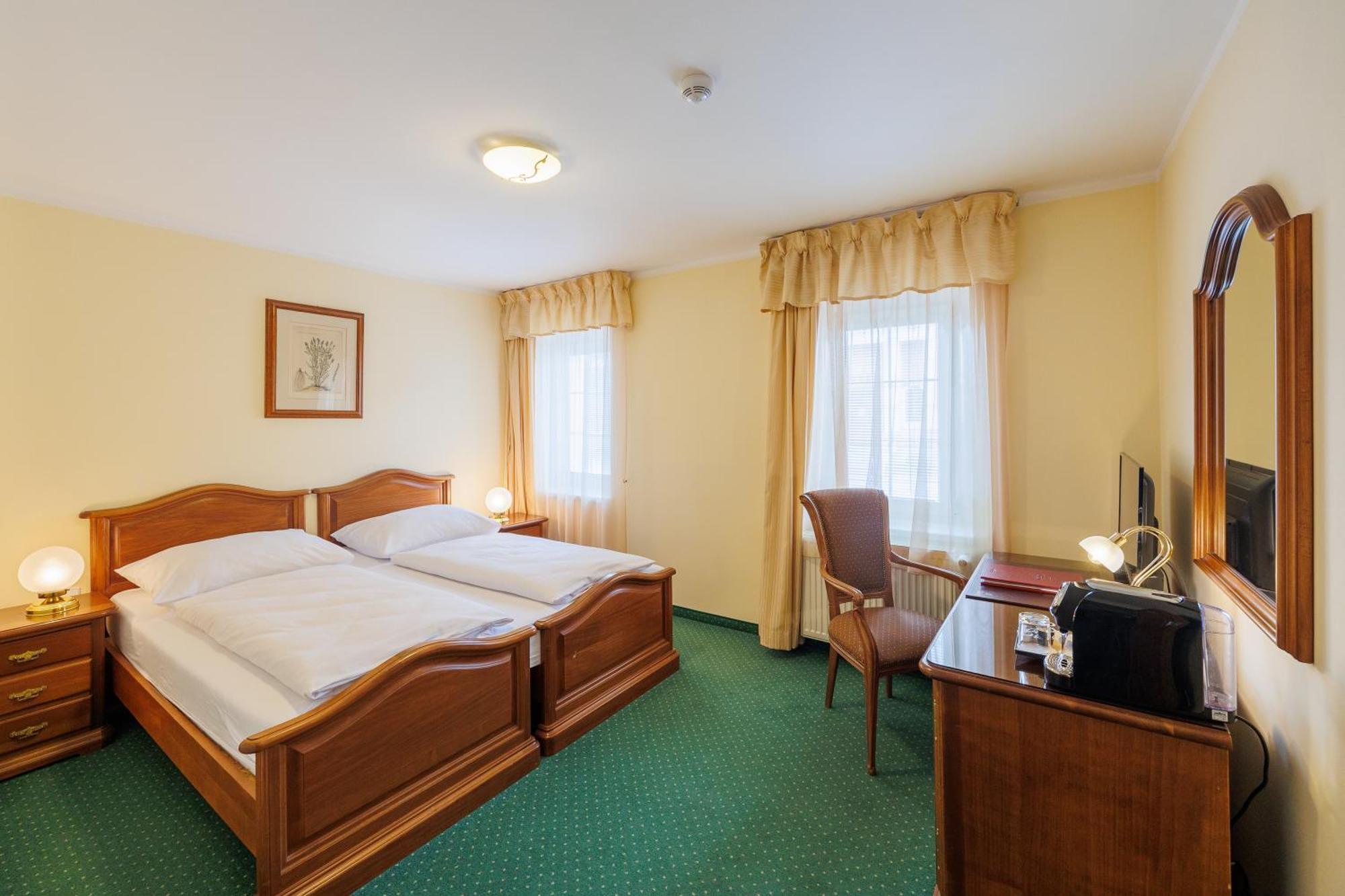Hotel U Zamecku Cihelny Karlovy Vary Extérieur photo